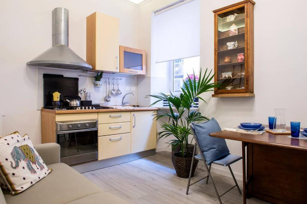Colosseum/Panisperna Nina Apartament With Terrace Rom Exteriör bild