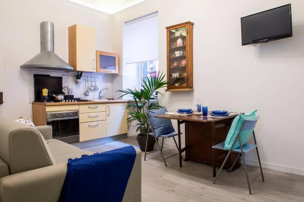 Colosseum/Panisperna Nina Apartament With Terrace Rom Exteriör bild